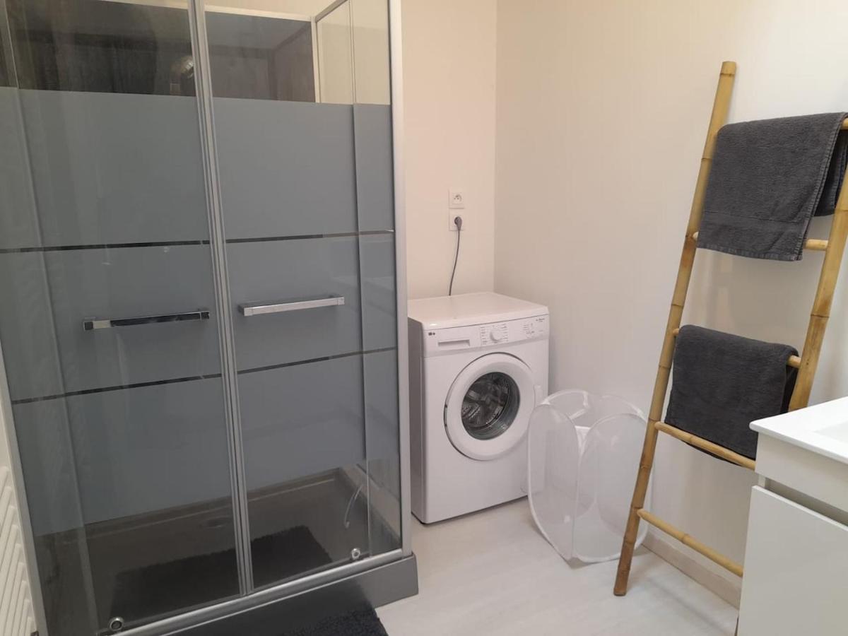 Logement De 100M2 Avec Terrasse Wardrecques Exterior photo